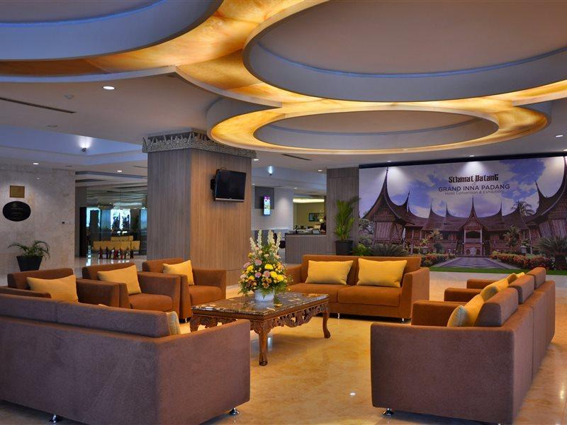 Hotel Truntum Padang Exteriér fotografie
