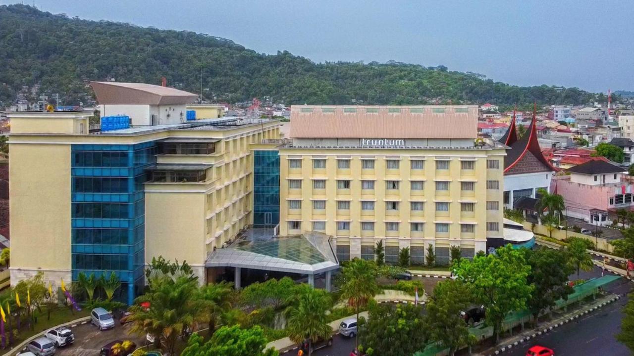 Hotel Truntum Padang Exteriér fotografie