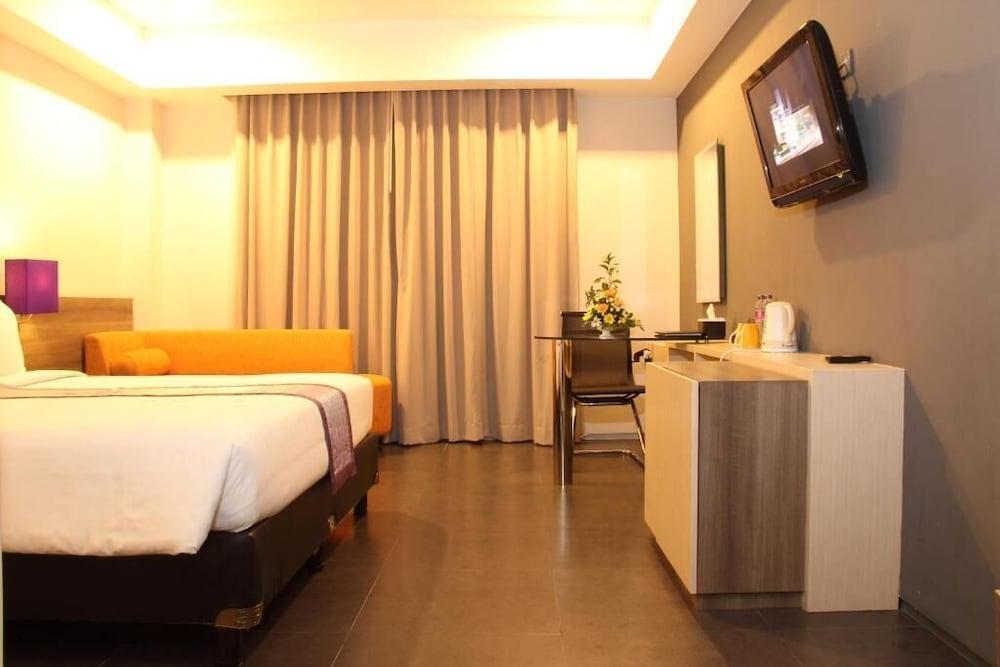 Hotel Truntum Padang Exteriér fotografie