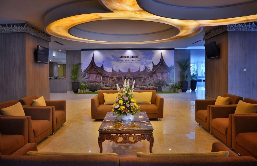 Hotel Truntum Padang Exteriér fotografie