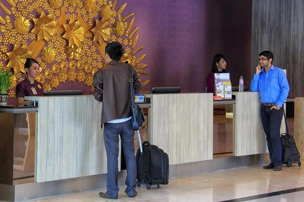 Hotel Truntum Padang Exteriér fotografie
