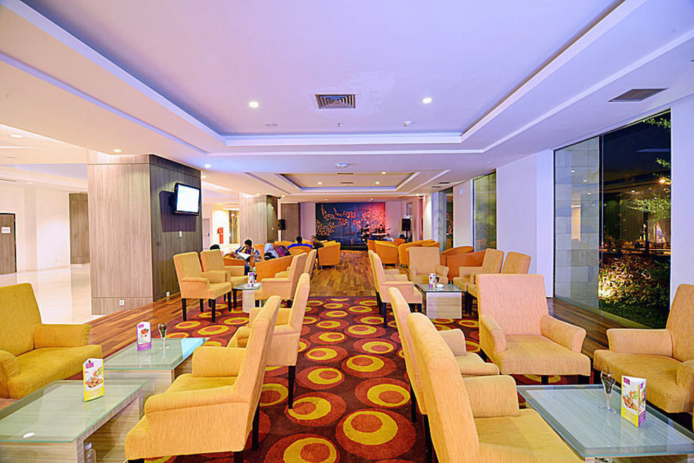 Hotel Truntum Padang Exteriér fotografie
